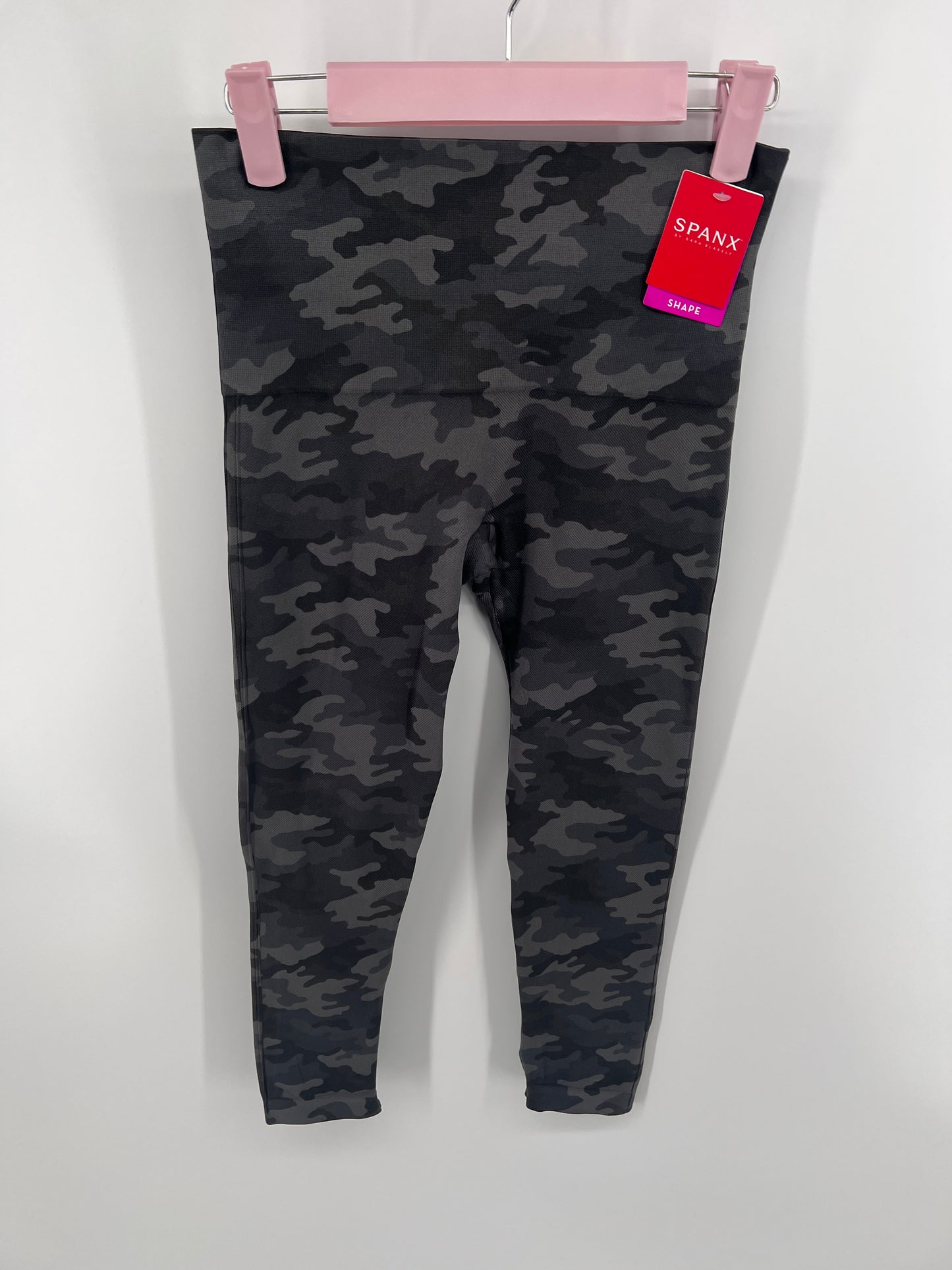 Spanx Look At Me Now Seamless Cropped Leggings Size M NWT